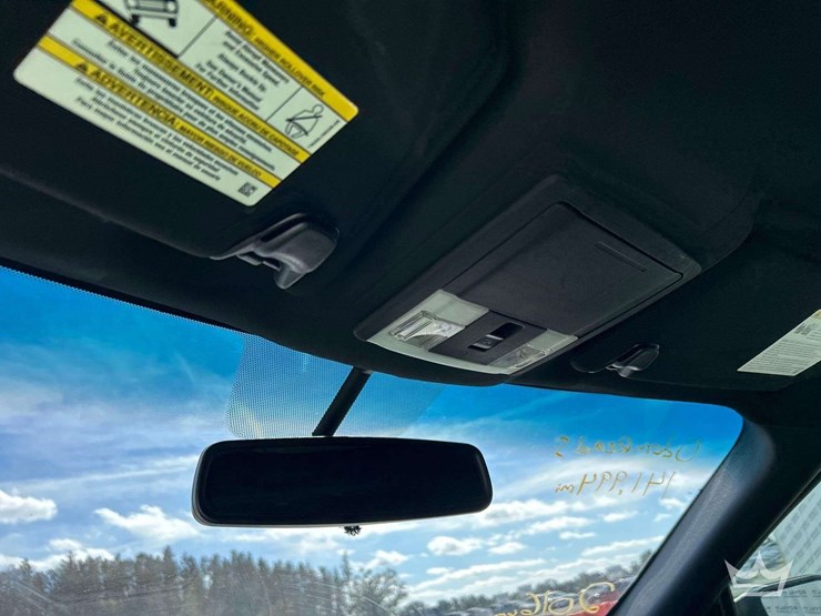 2016-ford-explorer-awd-suv-image-19