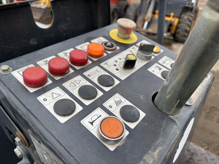 1999-bomag-bw100-image-17