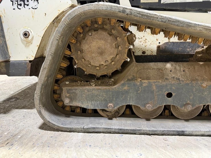 2019-bobcat-t595-image-17