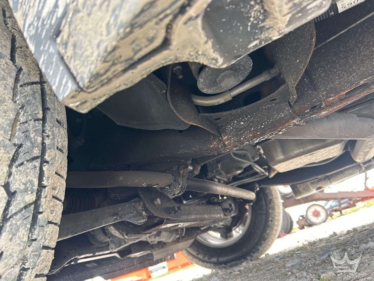 2019-chevrolet-tahoe-4x4-suv-image-18