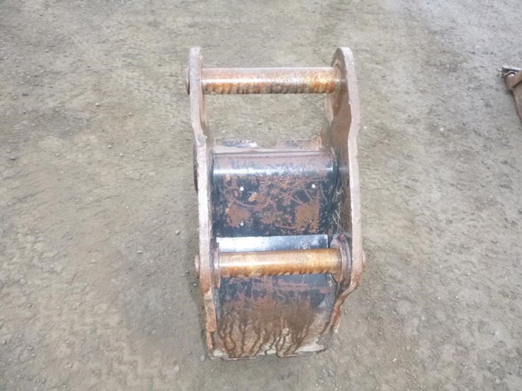 caterpillar-12-image-6