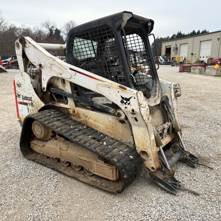2016 BOBCAT T740