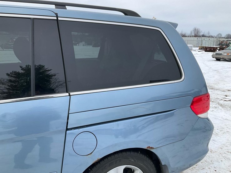 2010-honda-odyssey-touring-image-20