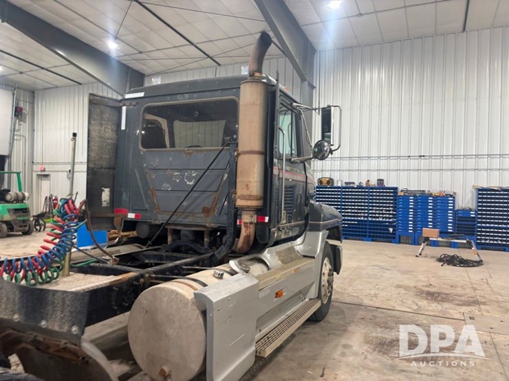 1993-mack-ch613-image-37