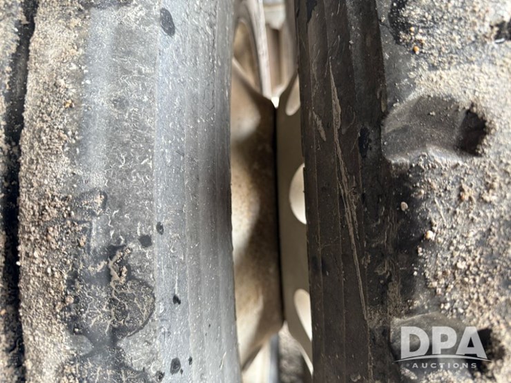 2012-timpte-super-hopper-image-43