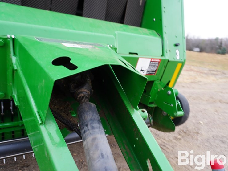 2024-john-deere-561m-image-15