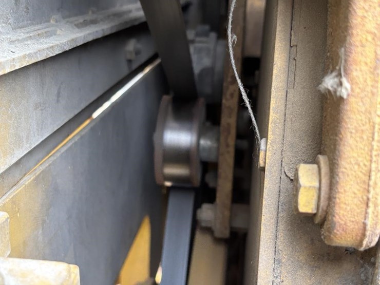 2006-caterpillar-143h-image-52