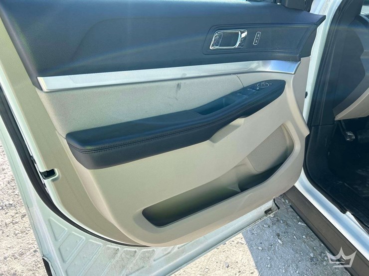 2018-ford-explore-awd-suv-image-10