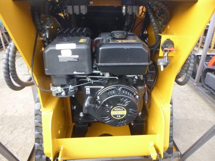 2025-agt-mx-mrt14-skid-steer-track-loader-image-15