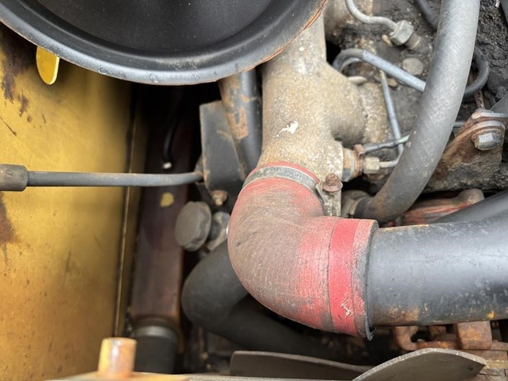 1995-new-holland-lx865-image-36