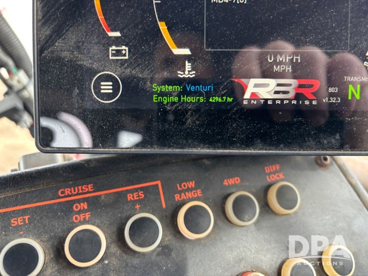 2018-case-ih-810-image-96