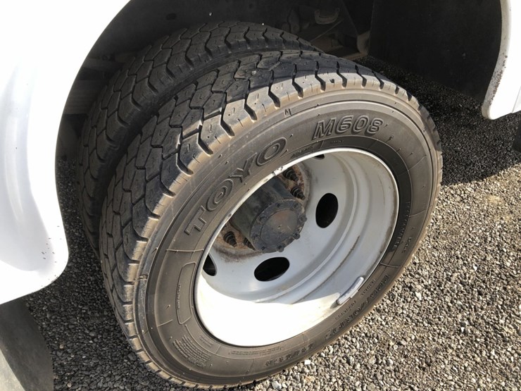 ford-f450-xl-image-13