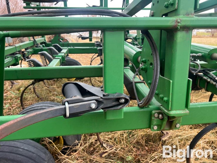 john-deere-2210-image-16