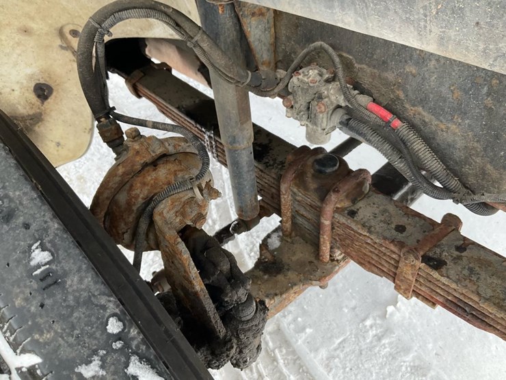 2000-freightliner-fl70-image-69