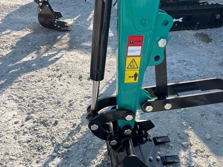 unused-2025-cfg-industrial-h15r-mini-excavator-image-13