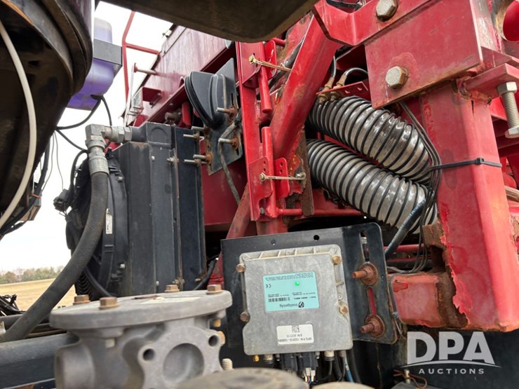 2018-case-ih-810-image-59