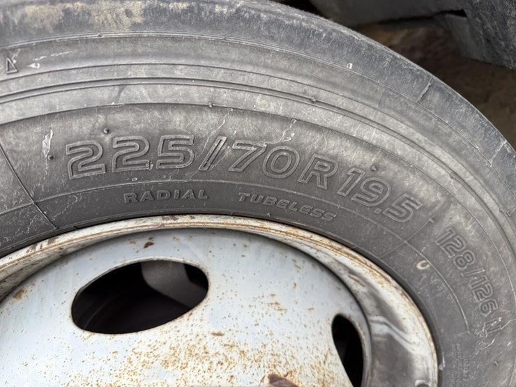 2006-ford-f450-image-32