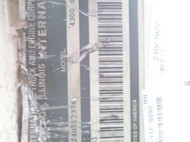 2004-international-durastar-4300-image-26