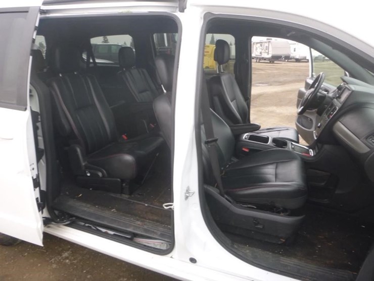 dodge-grand-caravan-image-7