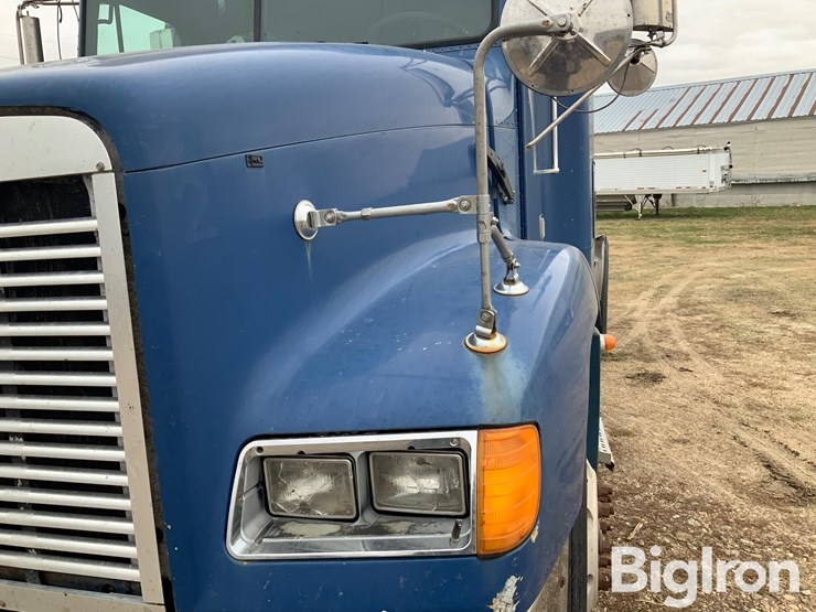 1999-freightliner-fld112-image-11