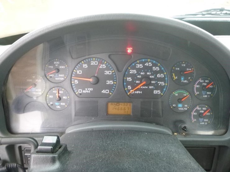 2004-international-durastar-4300-image-16