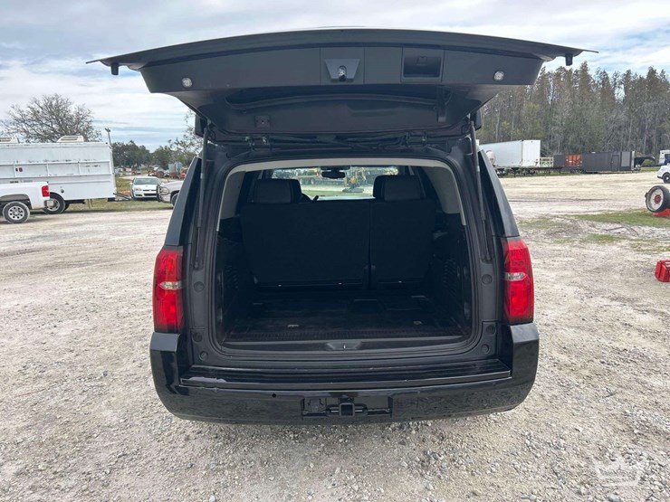 2019-chevrolet-tahoe-4x4-suv-image-20