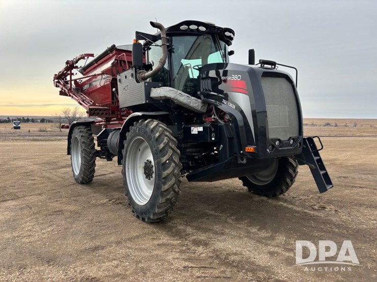 2018-case-ih-810-image-26