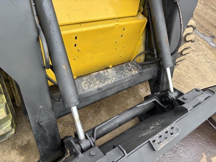 1995-new-holland-lx865-image-13