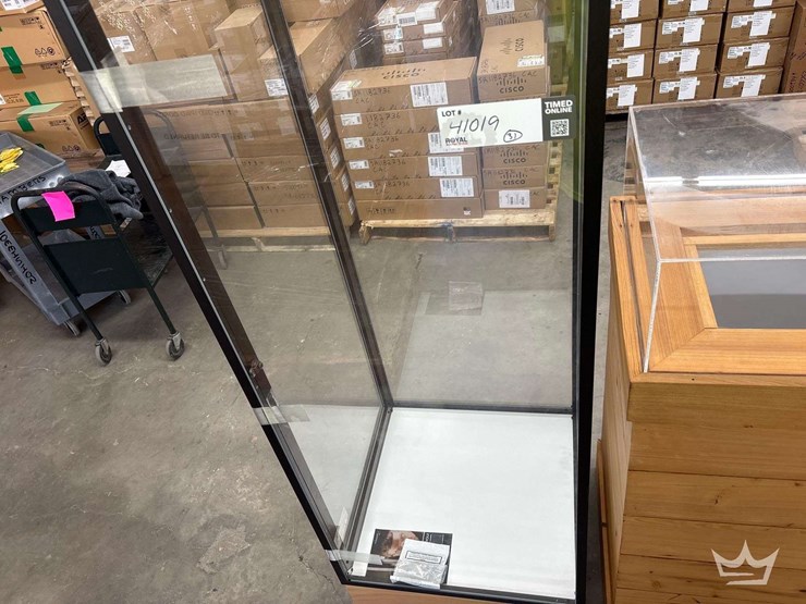 two-display-cabinets-image-6