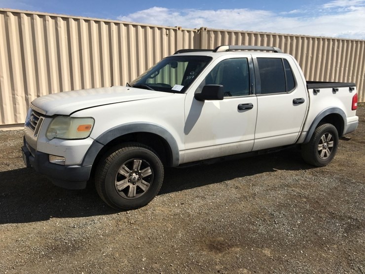 2009-ford-explorer-sport-trac-image-1