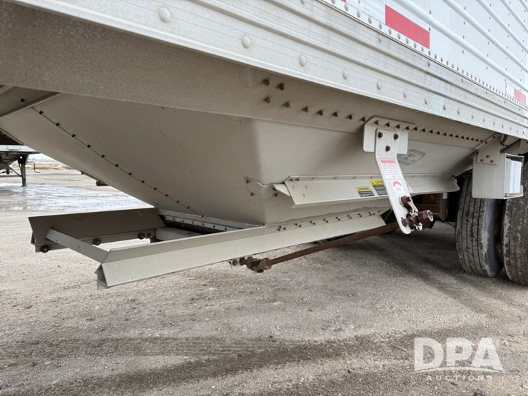 2016-timpte-grain-trailer-image-42