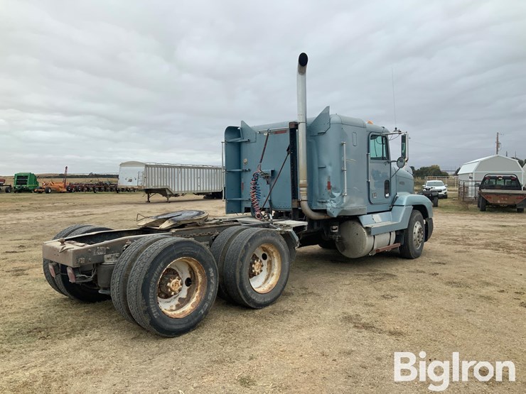 1992-freightliner-fld120-image-5