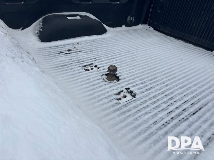 2011-chevrolet-3500hd-image-15