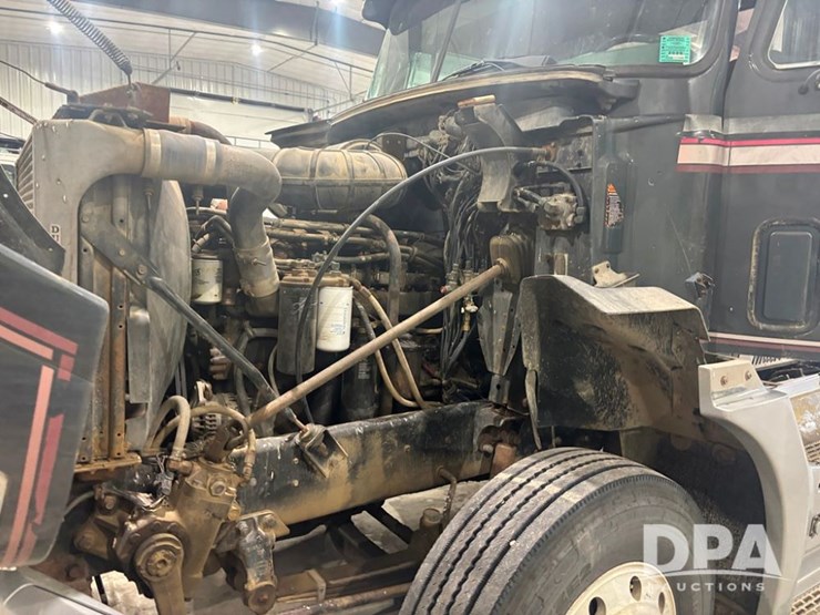 1993-mack-ch613-image-21