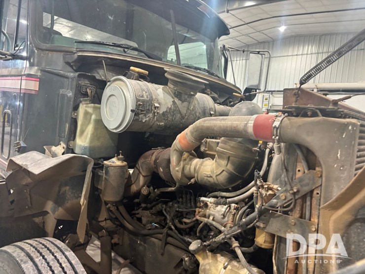 1993-mack-ch613-image-26