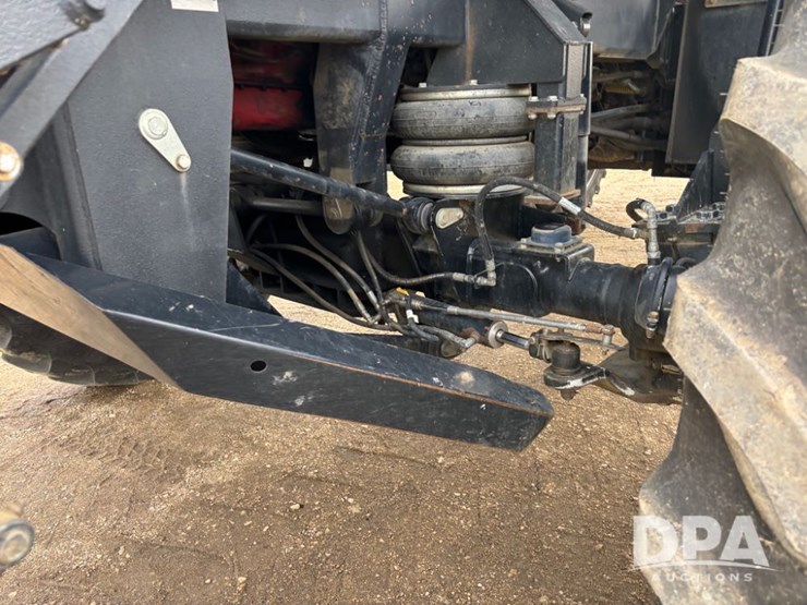 2018-case-ih-810-image-35