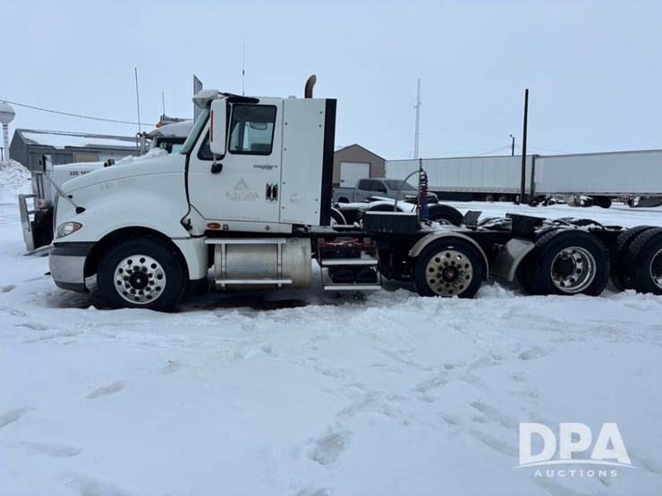 2012-international-prostar-image-2