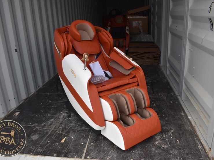 tpm-ergoflux-massage-chair,-orange-&-white,-usb-port,-shiatsu-&-kneading-image-1