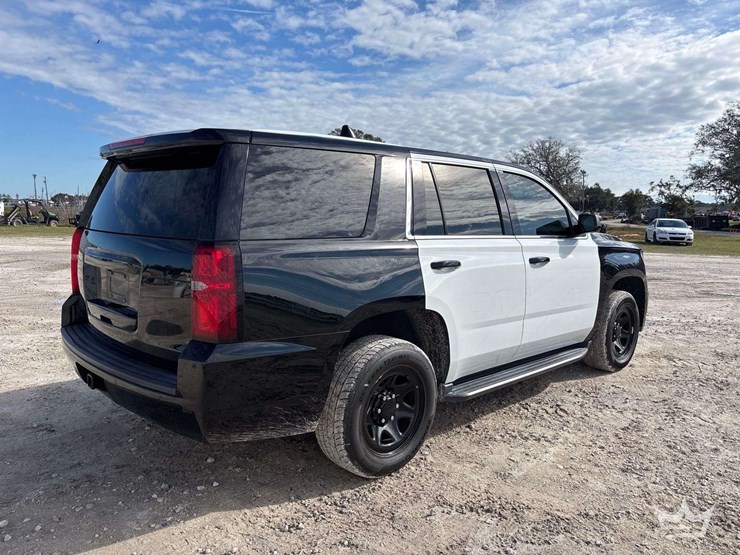 2019-chevrolet-tahoe-suv-image-3