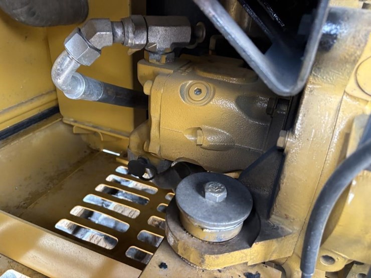 caterpillar-305.5e2-image-52