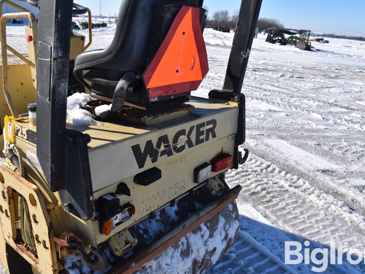 2001-wacker-neuson-rd25-image-16