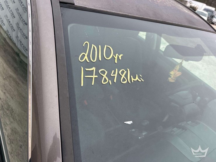 2010-honda-cr-v-suv-image-21