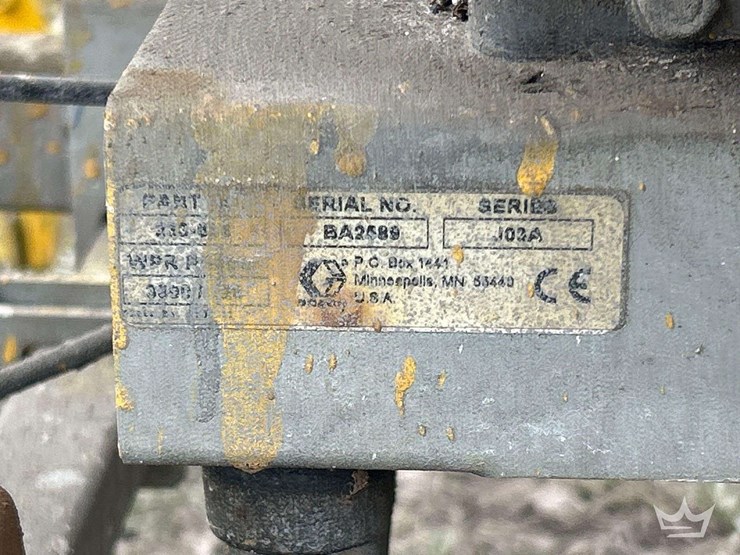 graco-gas-powered-portable-line-striper-image-5