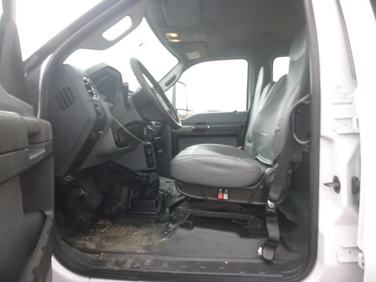 2016-ford-f650-xlt-image-15