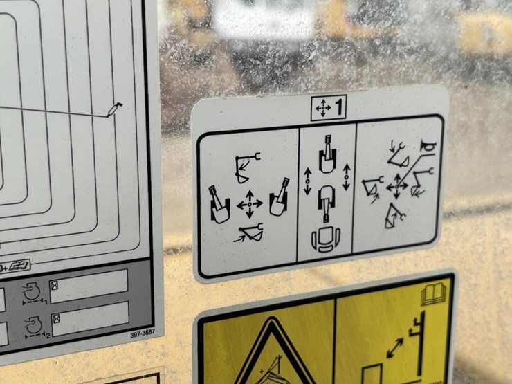 2023-caterpillar-305.5e2-image-37