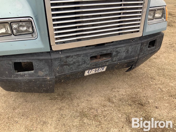 1992-freightliner-fld120-image-16