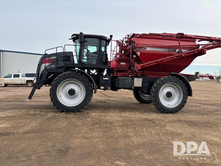 2018-case-ih-810-image-17