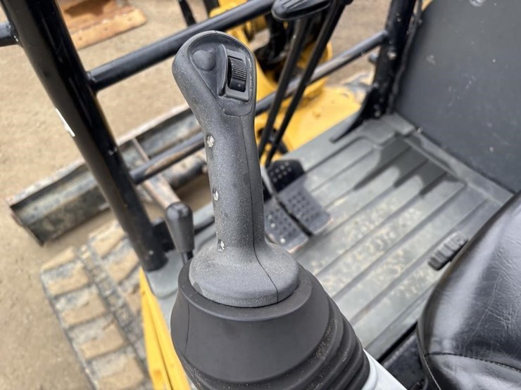 caterpillar-305.5e2-cr-image-29