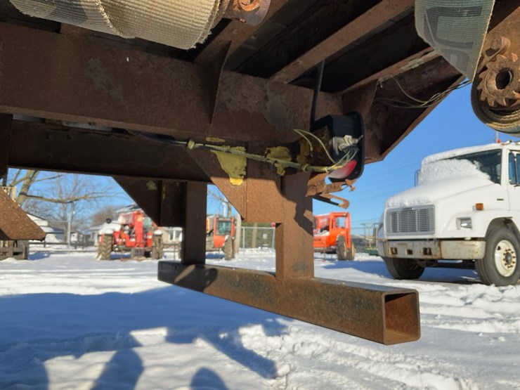 international-4900-image-33