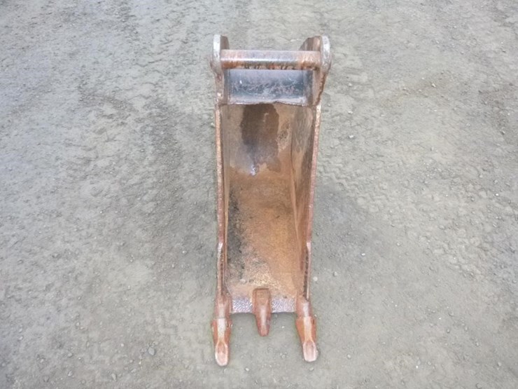 caterpillar-12-image-5